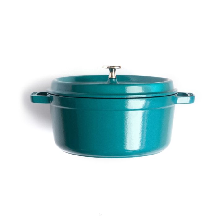 staub cast iron round cocotte<br/><strong>buy</strong>